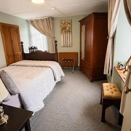 Nore View House Holiday home *